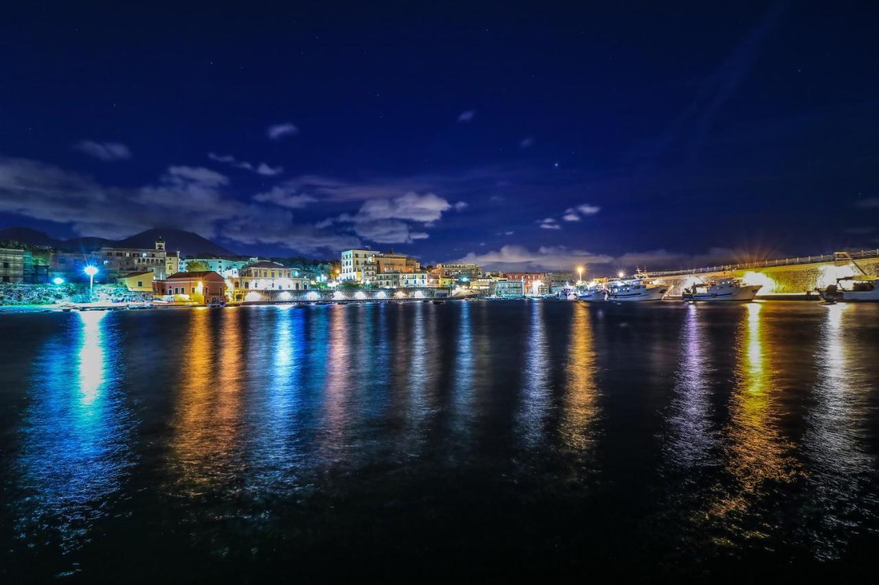 La Dimora Dei Borboni Hotell Portici Exteriör bild