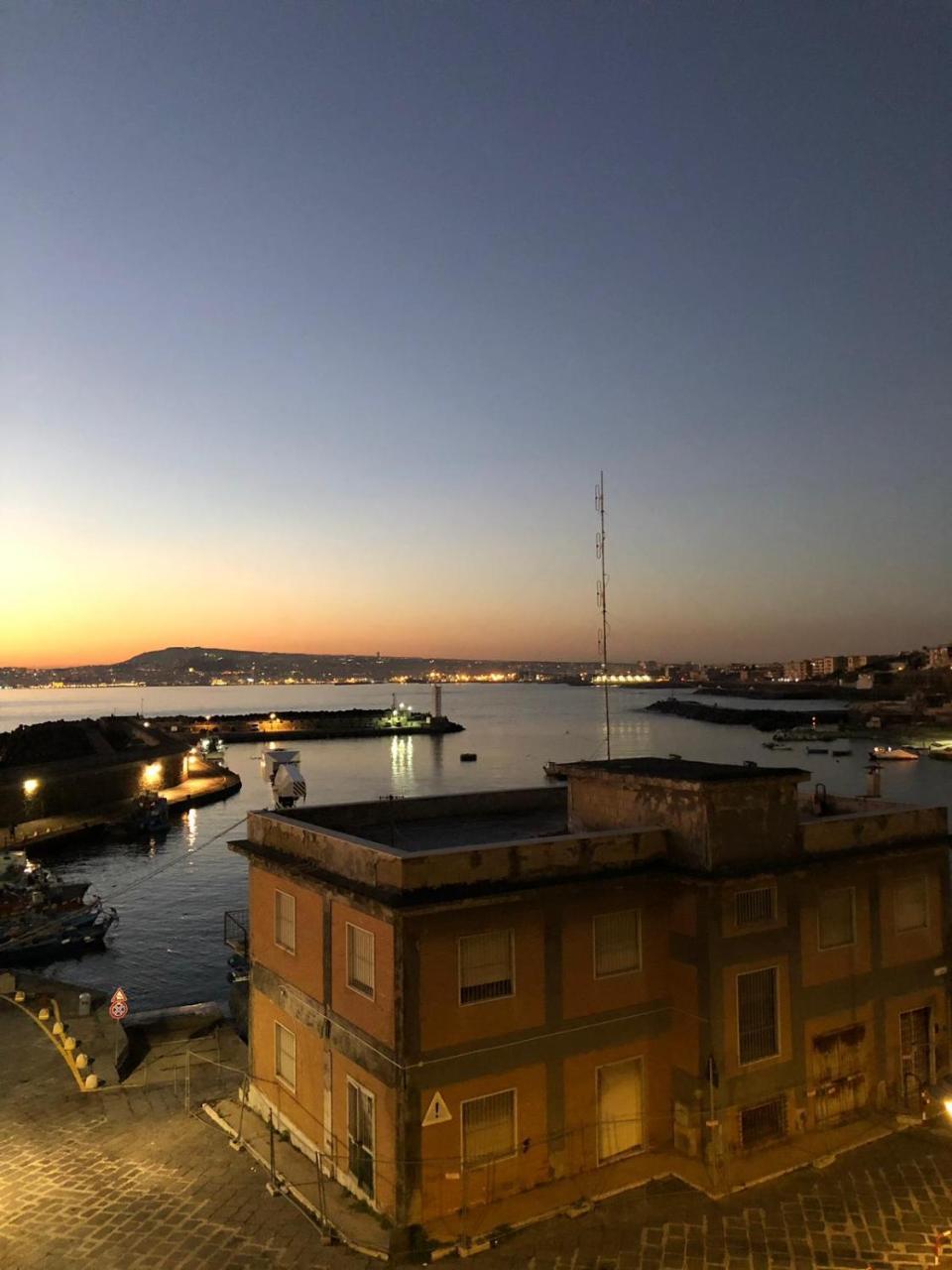 La Dimora Dei Borboni Hotell Portici Exteriör bild